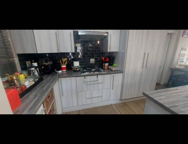 3 BEDROOM HOUSE FOR SALE IN WELTEVREDEN PARK